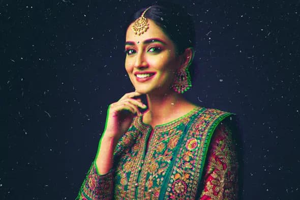 Royal Glitch Vintage Effect Woman Portrait