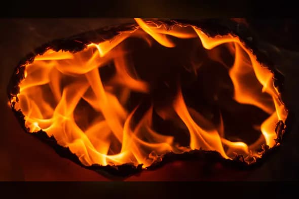 Burned Paper Flame Border Effect for Dramatic Video Transitions