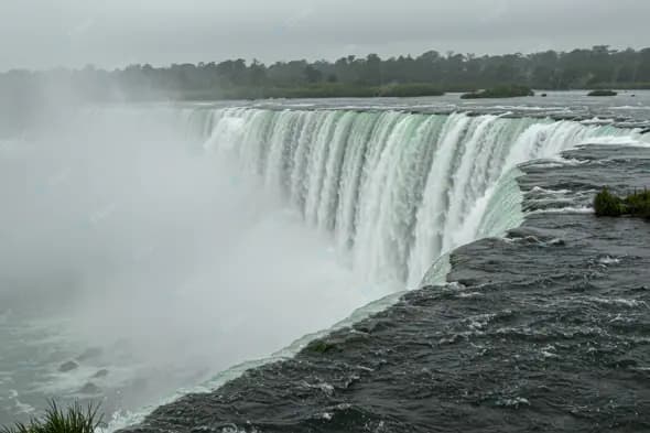Majestic Niagara Falls Cascade