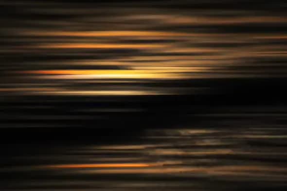 Amber Horizon Streaks
